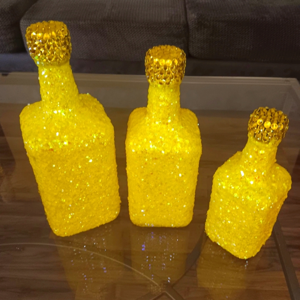 Yellow Sequin Decorative BottlesBy : ChanBurSai